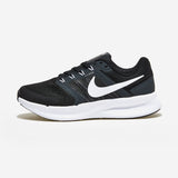 [正規品] Nike ウーマンズナイキランスウィフト3 DR2698 [関税込み]