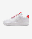 [正規品] Nike エアフォース1 07 W - ホワイト：ピンクフォーム：メタリックシルバー：ライトクリムソン/ IB7167-103 [関税込み] - FootsGo