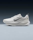 [正規品] Nike ボメロ18W - ホワイト：フォトンダスト：サミットホワイト：メタリックシルバー/ HM6804-104 [関税込み] - FootsGo
