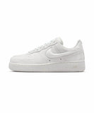 [正規品] Nike エアフォース1 07 W - オフホワイト：ライトスモークグレー/ HV4406-100 [関税込み]