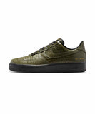 [正規品] Nike AIR FORCE 1 07プレミアムM - カーゴカーキ：ブラック：メタリックゴールド/ IQ3370-325 [関税込み] - FootsGo