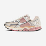 [正規品] Nike ウーマンズナイキズームボメロ5 NEWS HF1877 [関税込み]