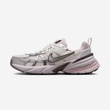 [正規品] Nike ウーマンズナイキV2Kラン FD0736 [関税込み]