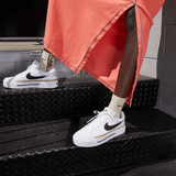 [正規品] Nike ウーマンズナイキコートレガシーリフト DM7590 [関税込み]